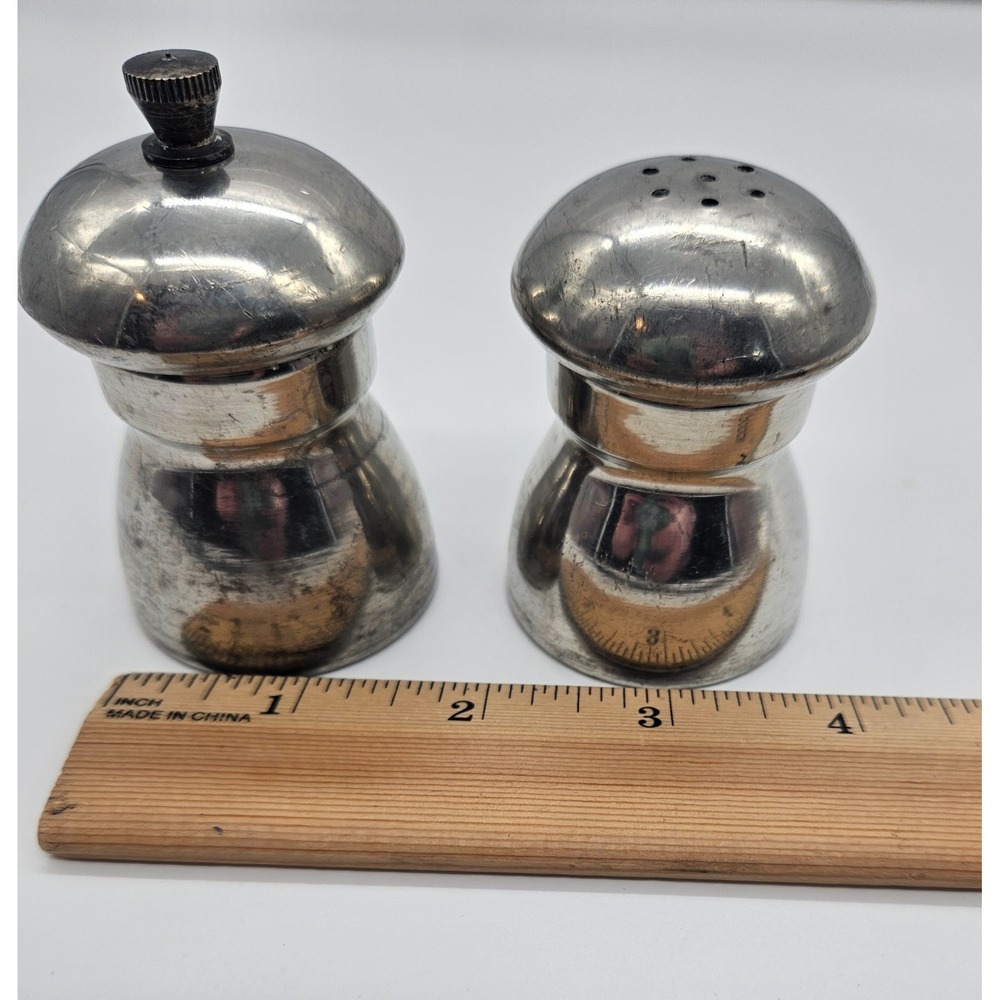 Raimond Pewter - Salt Shaker and Pepper Grinder - made in Italy - 2" tall - Picture 11 of 12